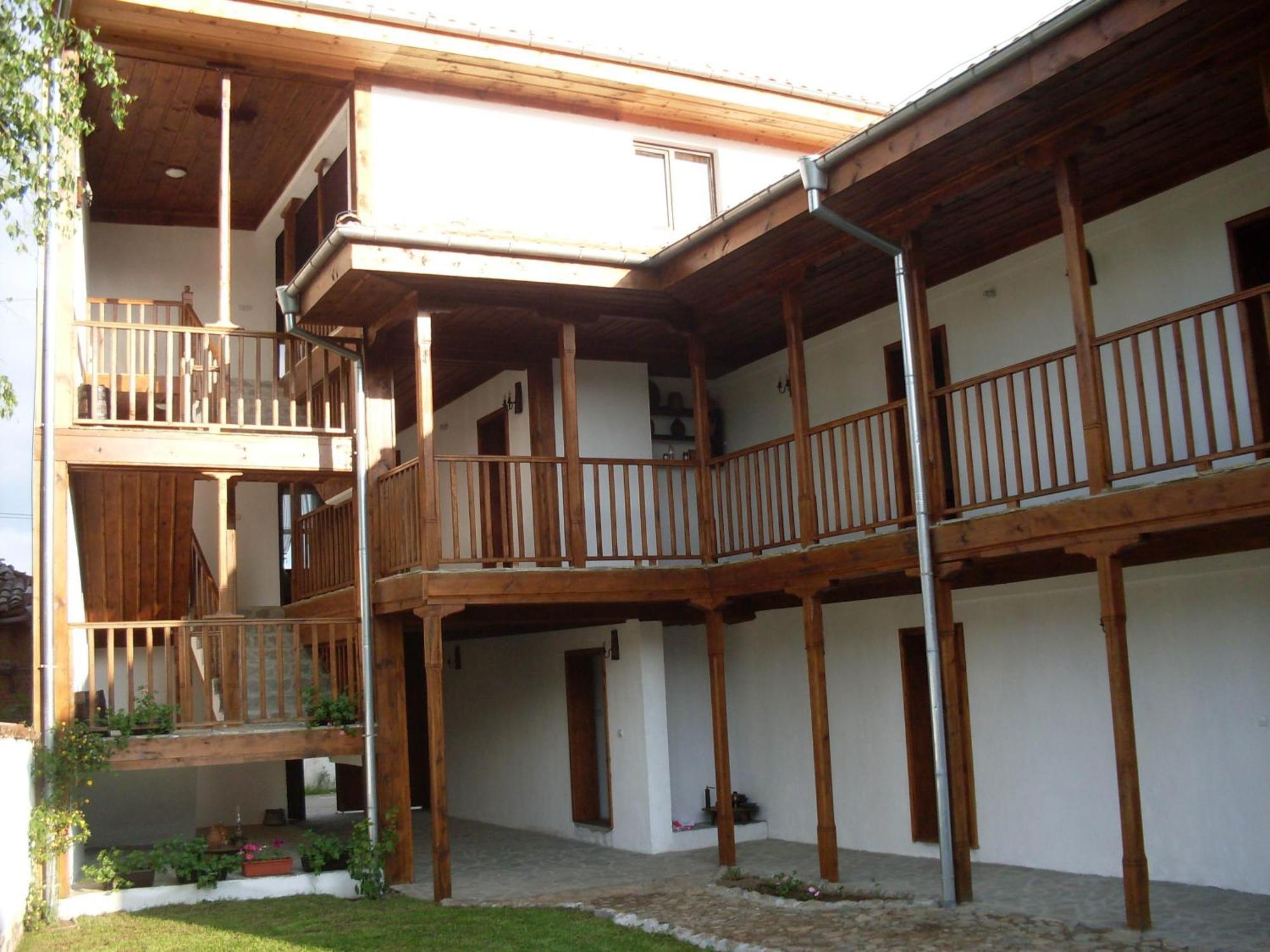 Tsutsovi House Ξενοδοχείο Kalofer Εξωτερικό φωτογραφία