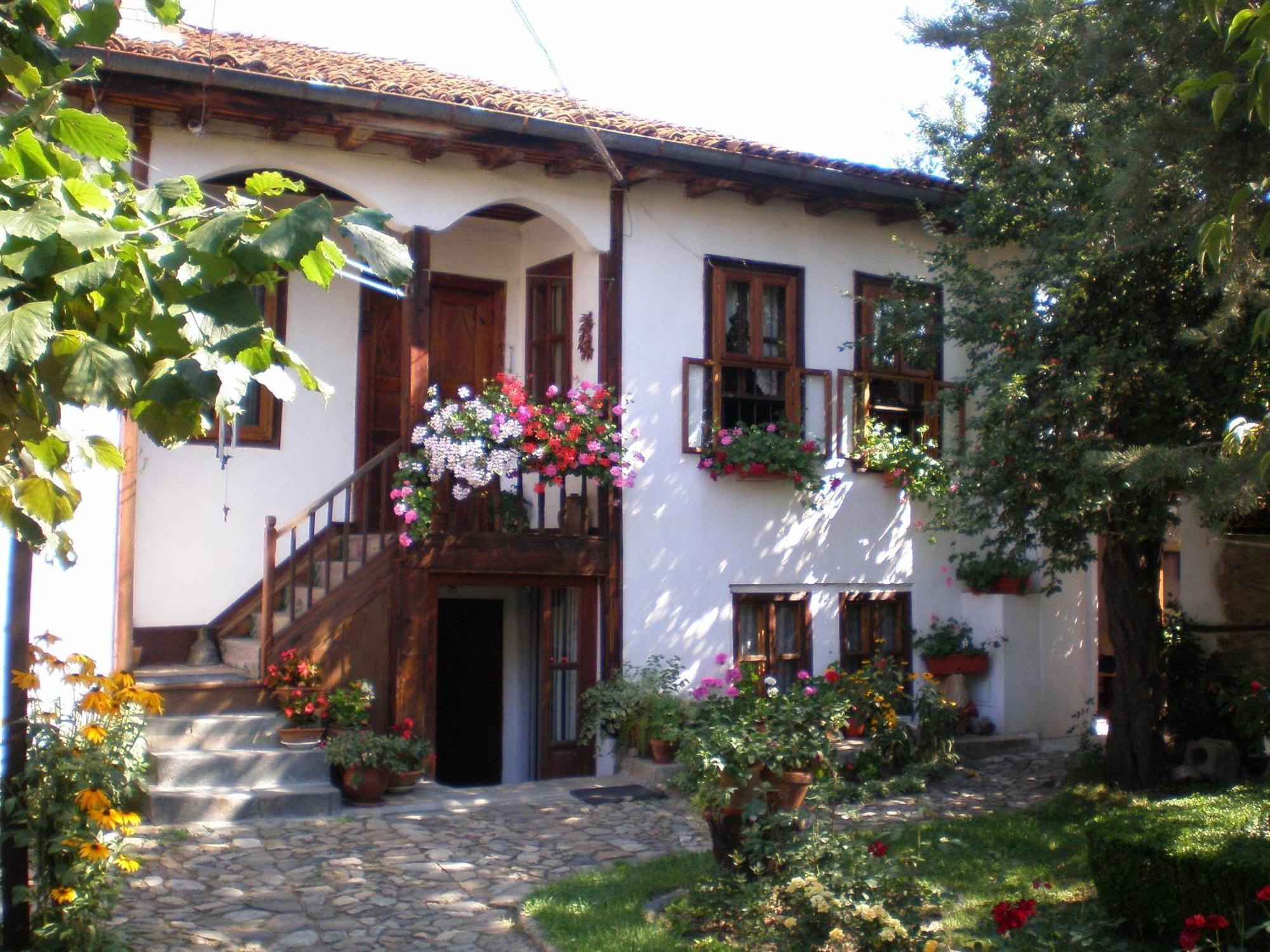 Tsutsovi House Ξενοδοχείο Kalofer Εξωτερικό φωτογραφία